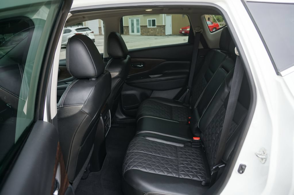 Used 2019 Nissan Murano Platinum AWD/4WD image 16