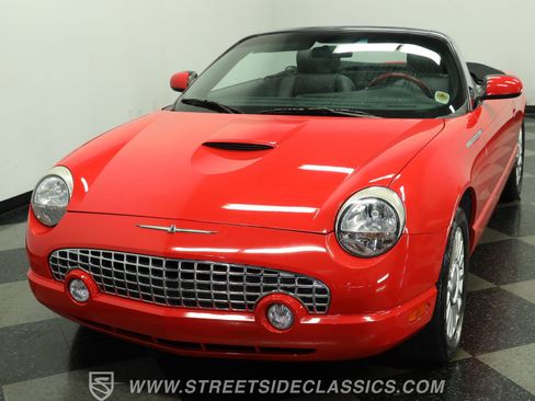 Used 2005 Ford Thunderbird RWD image 17