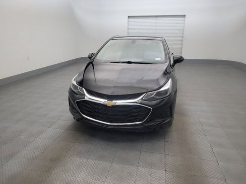 Used 2019 Chevrolet Cruze LT FWD image 15