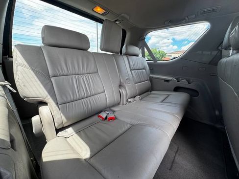 Used 2005 Toyota Sequoia SR5 AWD/4WD image 18