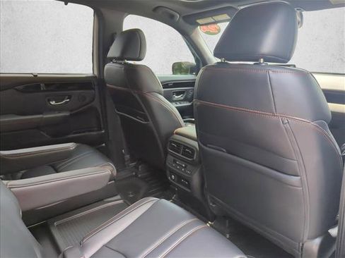 Used 2024 Honda Pilot TrailSport image 27