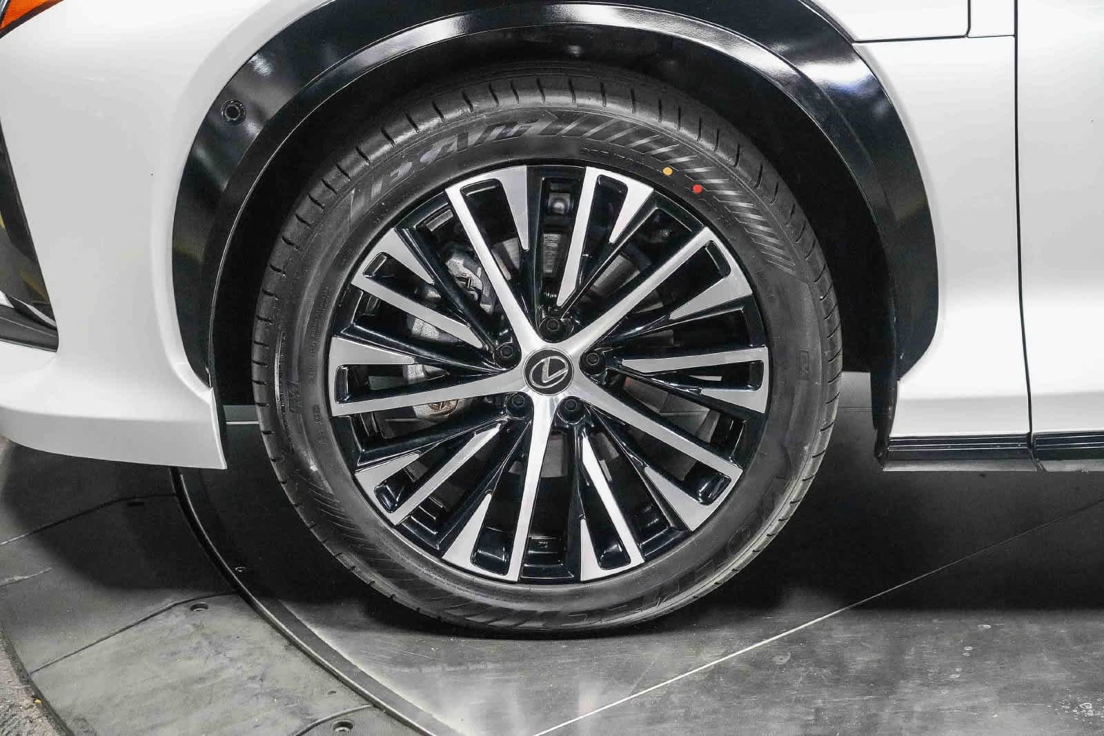 Used 2023 Lexus RZ 450e Premium w/ Technology Package AWD/4WD image 10
