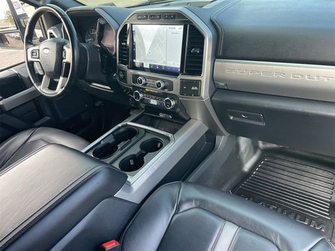 Certified 2022 Ford F450 Platinum w/ FX4 Off-Road Package image 11