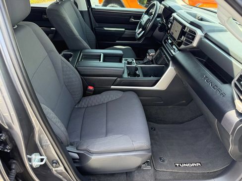 Used 2023 Toyota Tundra SR5 w/ SR5 Convenience Package AWD/4WD image 44