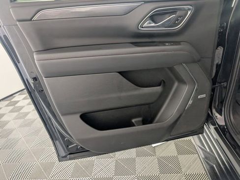 Used 2023 Chevrolet Suburban RST w/ Sport Performance Package image 30