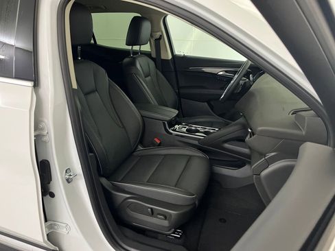 Used 2023 Buick Envision Essence image 22