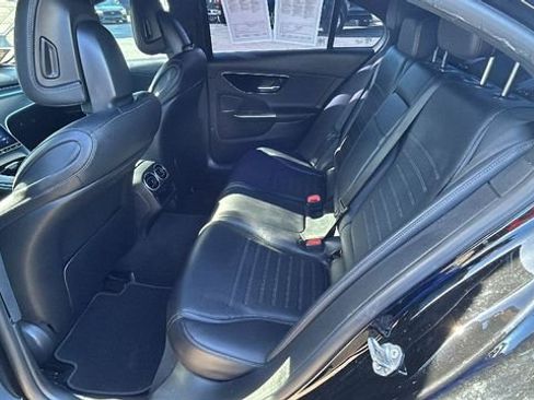 Used 2023 Mercedes-Benz C 300 Sedan image 15