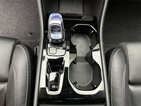 Certified 2025 Volvo XC40 B5 Plus image 20