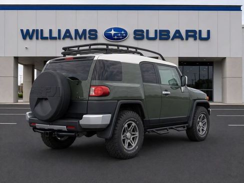Used 2014 Toyota FJ Cruiser 4WD w/ Convenience Package image 8