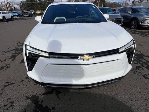 New 2025 Chevrolet Blazer EV LT AWD/4WD image 9