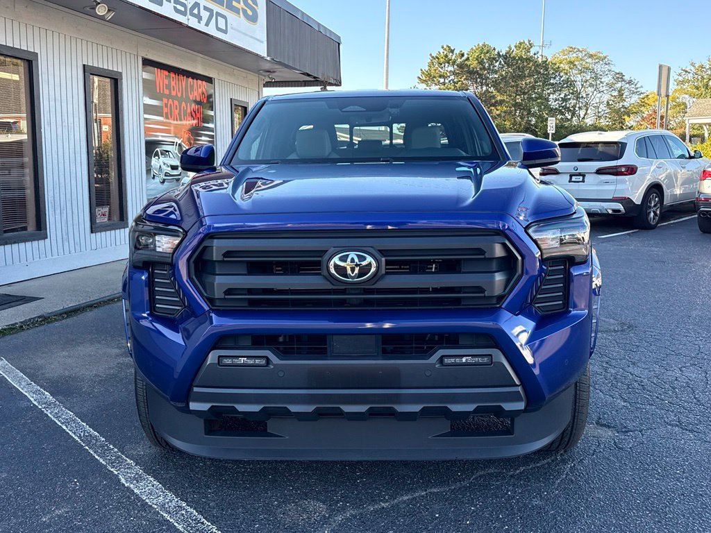 Used 2024 Toyota Tacoma SR5 AWD/4WD image 2