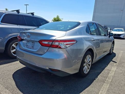 Used 2018 Toyota Camry LE FWD image 4