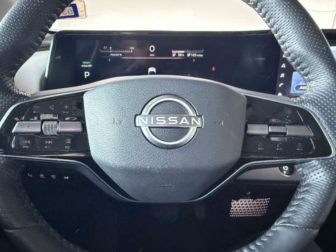 Used 2023 Nissan Ariya FWD image 18