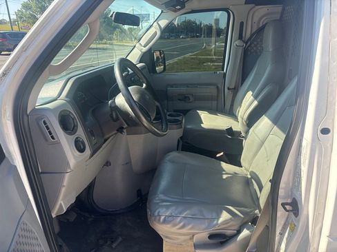 Used 2011 Ford E-150 and Econoline 150 w/ Commercial Cargo Van Pkg RWD image 5