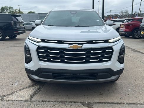 New 2026 Chevrolet Equinox LT AWD/4WD image 3