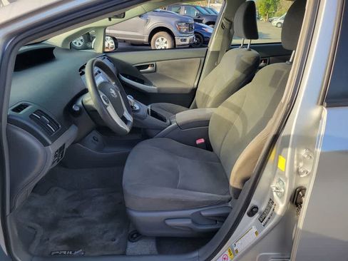 Used 2010 Toyota Prius Two FWD image 8