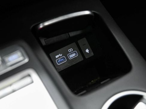 Used 2023 Genesis GV70 2.5T w/ Sport Prestige Package AWD/4WD image 28