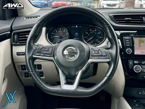 Used 2022 Nissan Rogue Sport SL AWD/4WD image 30