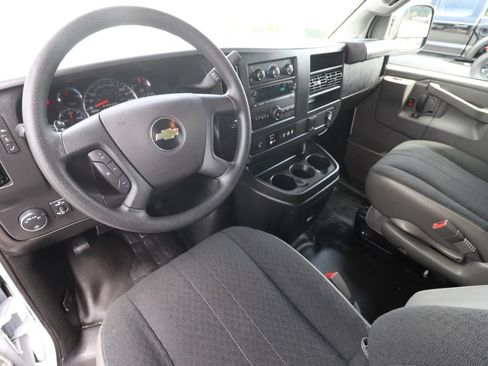 Used 2025 Chevrolet Express 2500 w/ Driver Convenience Package RWD image 6