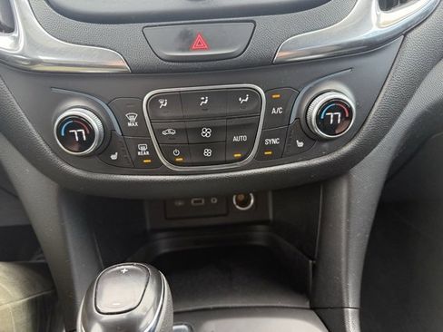 Used 2020 Chevrolet Equinox LT w/ Driver Convenience Package image 26