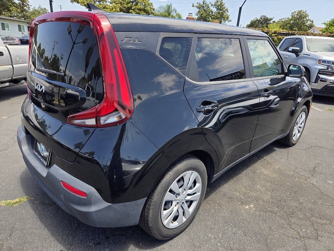 Used 2022 Kia Soul LX FWD image 4