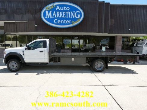 Used 2018 Ford F550 2WD Regular Cab Super Duty image 1