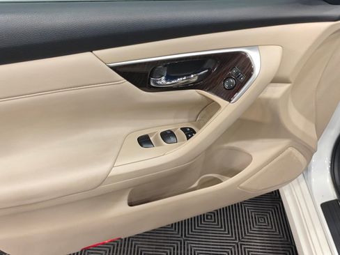 Used 2015 Nissan Altima 2.5 SL w/ Technology Package FWD image 40