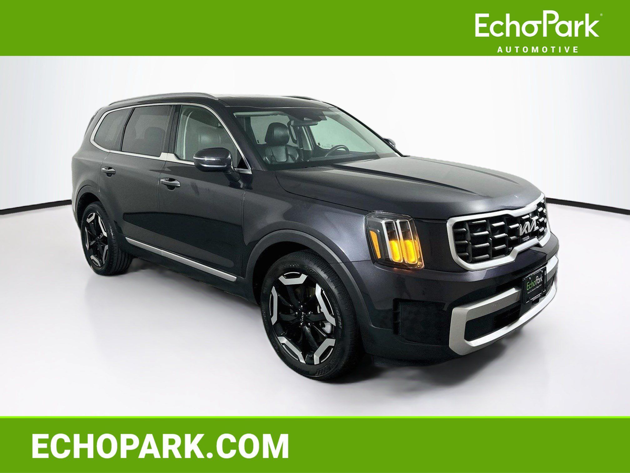 Used 2025 Kia Telluride S FWD image 1