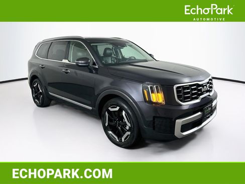 Used 2025 Kia Telluride S FWD image 1