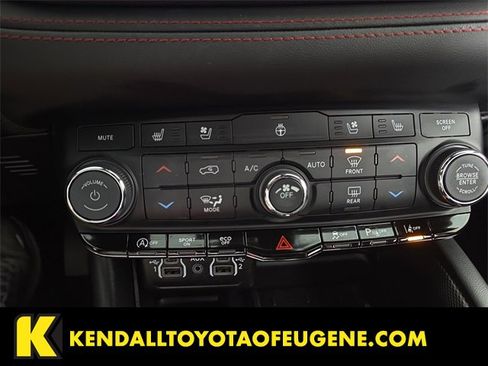 Used 2025 Dodge Durango GT image 15