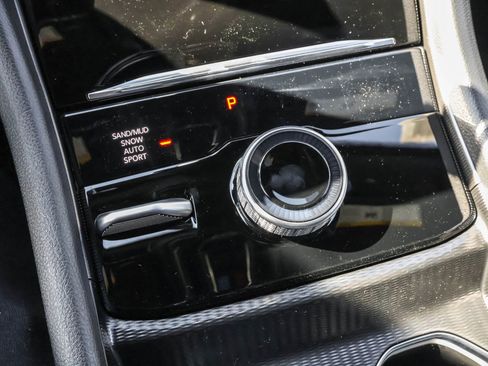 New 2025 Jeep Grand Cherokee Limited w/ Luxury Tech Group II image 21