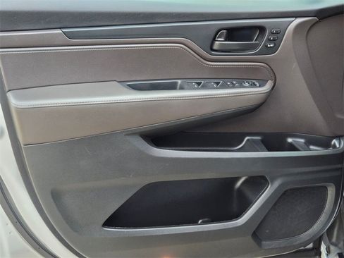 Used 2024 Honda Odyssey EX-L image 11