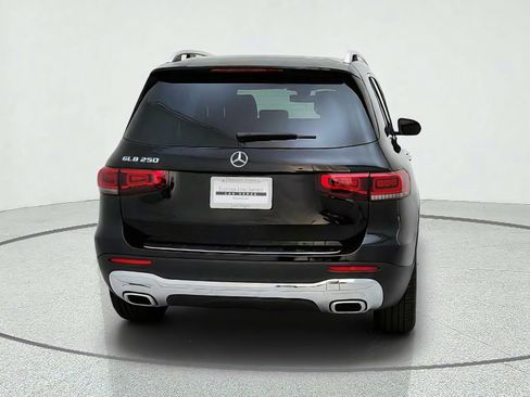 Used 2023 Mercedes-Benz GLB 250 image 10
