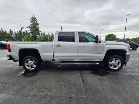 Used 2018 GMC Sierra 3500 SLE w/ SLE Fleet Preferred Package AWD/4WD image 6