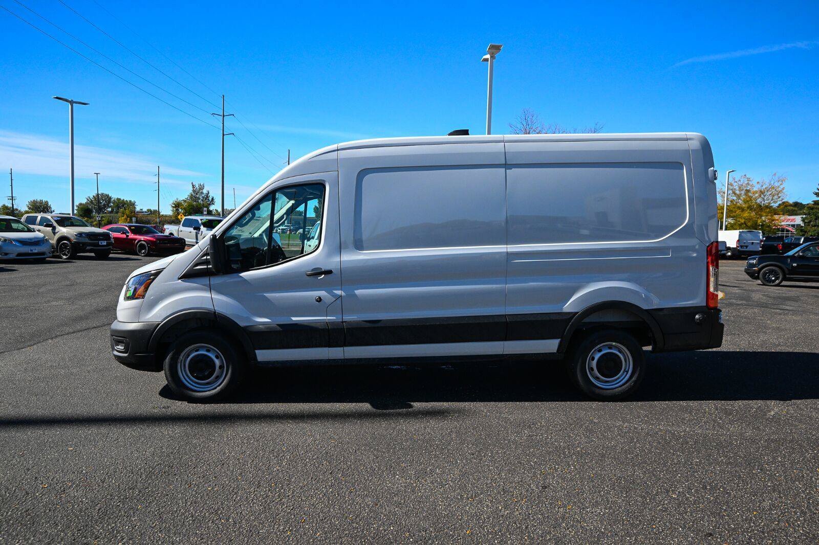 New 2027 Ford Transit 250 148 Medium Roof RWD image 8