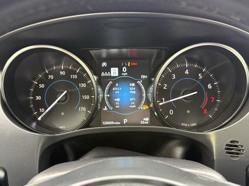 Used 2019 Jaguar F-PACE Premium image 35