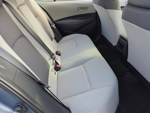 Used 2022 Toyota Corolla LE image 21