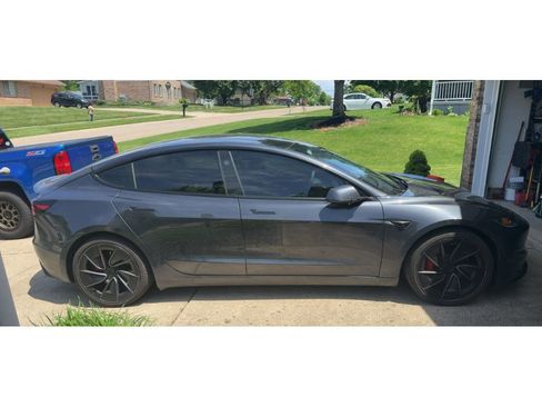 Used 2025 Tesla Model 3 Performance AWD/4WD image 3