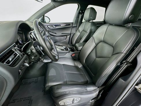 Used 2023 Porsche Macan S image 18