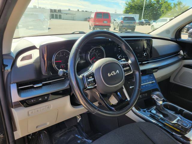 Used 2022 Kia Carnival LX FWD image 23