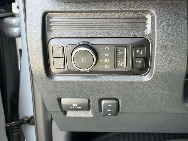 Used 2025 Ford F350 Lariat w/ Black Appearance Package AWD/4WD image 30