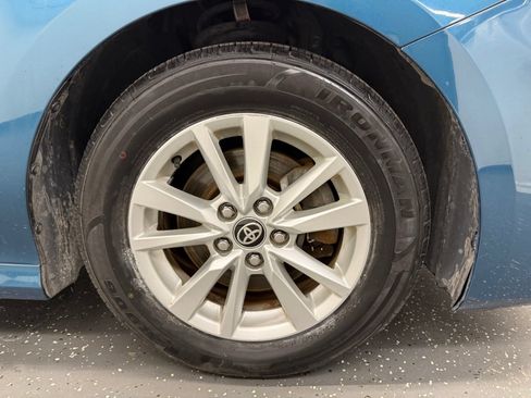 Used 2025 Toyota Camry LE FWD image 21