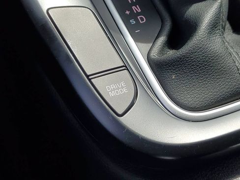 Used 2020 Kia Soul LX FWD image 25