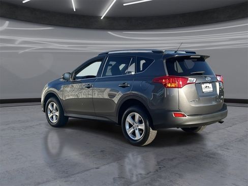 Used 2013 Toyota RAV4 XLE image 4