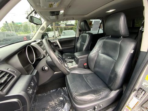 Used 2011 Toyota 4Runner Limited AWD/4WD image 13