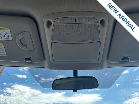 Used 2018 Nissan Rogue SV AWD/4WD image 28