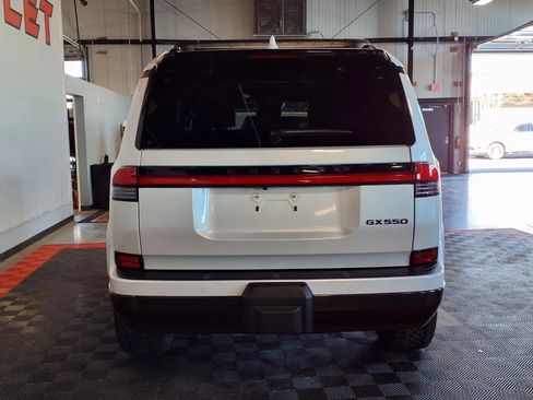 Used 2025 Lexus GX 550 w/ Accessory Package (31) AWD/4WD image 5