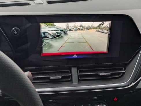 New 2026 Chevrolet Trax RS w/ Sunroof Package image 19