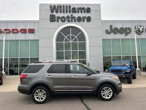 Used 2012 Ford Explorer XLT AWD/4WD image 5