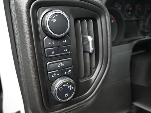 Used 2022 Chevrolet Silverado 1500 Custom Trail Boss w/ LPO, Dark Essentials Package AWD/4WD image 22